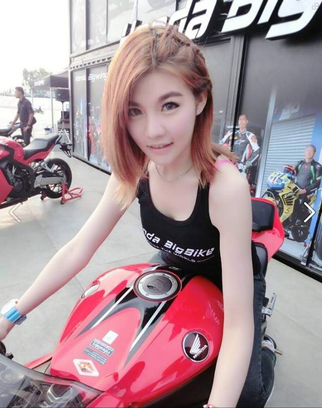 泰國門面做得好! 連Honda女郎也不馬虎