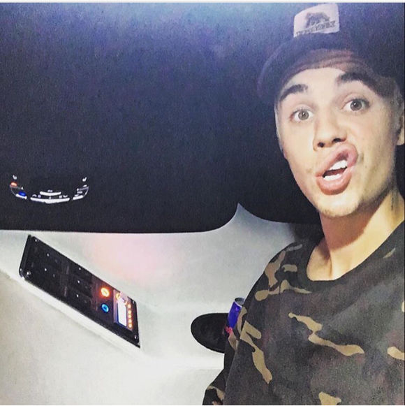 小賈斯汀再擁新寵物　瘋狂曬愛犬萌照！