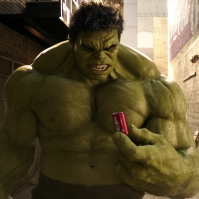 綠巨人浩克跟蟻人搶可樂　廣告宛如「復仇者聯盟」片段！