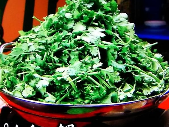 獨家美食 in 東京！超人氣招牌「香菜火鍋」
