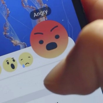 臉書表達情緒新功能上路後　最快獲得 10 萬個 Angry 的是他！