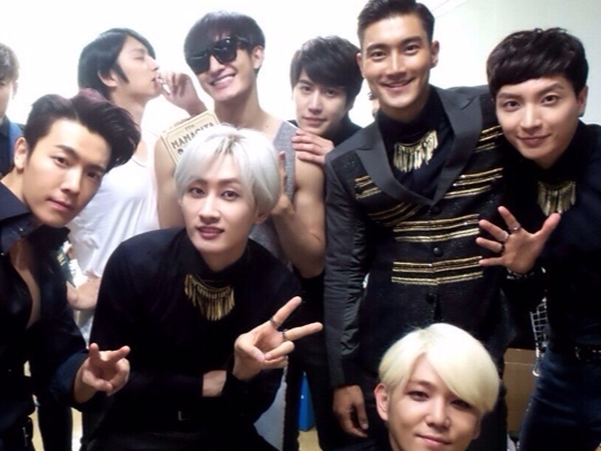 這些爆紅的明星團名怎麼取?原來 Super junior 每個字都有獨特意義!