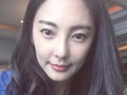 曾被封「東方最美臉孔」！張雨綺飾演反派在《美人魚》爆乳裝搶盡鋒頭，其實私下街拍更有型！
