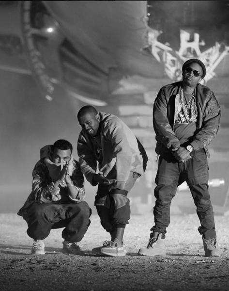 首度曝光！肯伊威斯特穿著新款 Yeezy 350 Boost 現身！