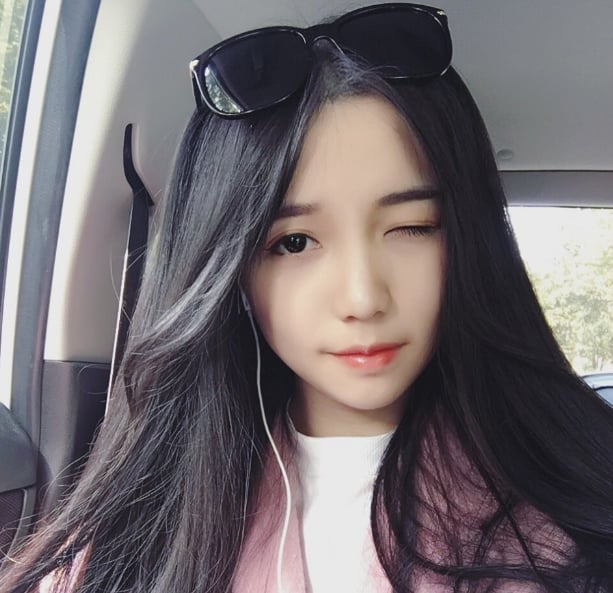 這一家人顏值太高！正妹曬出跟爸爸合照　年輕到太像男友引起眾網友羨慕！