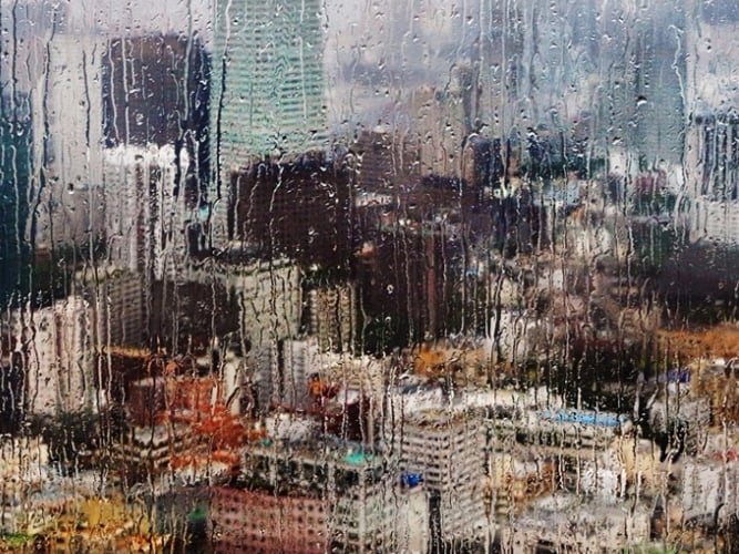 【攝影特輯】世界知名的「雨人攝影師」　如何拍攝雨中的台北？