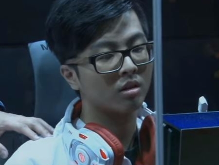 LOL 史上最扯逆轉勝!網友:看到丁特傻掉超好笑