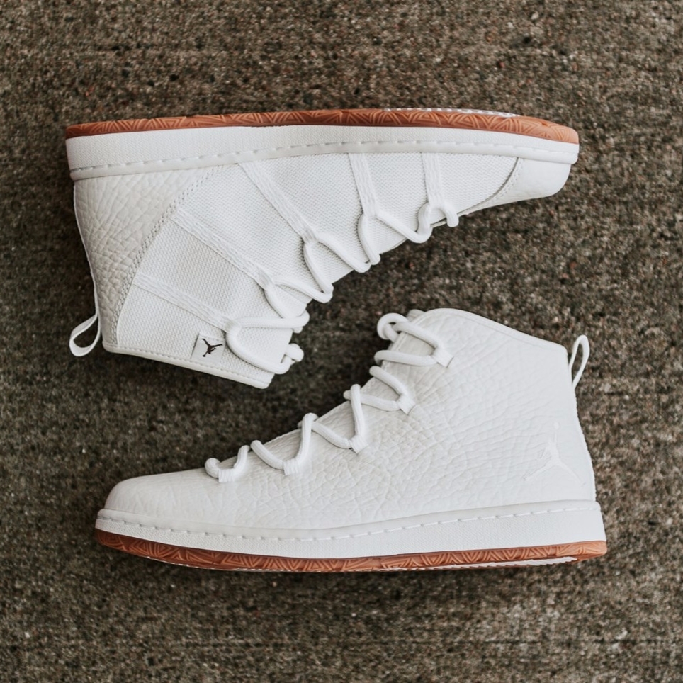 Jordan Galaxy 再推出純色鞋款　All-White 鞋身塑造簡約的潮流感！