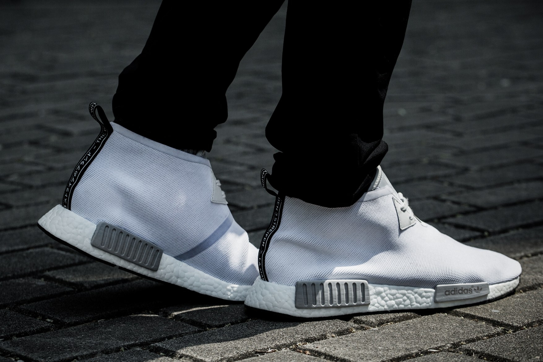 adidas Originals NMD Chukka 最新透氣系列 網友:全白還是 OG 配色好難選啊!