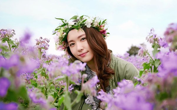 新垣結衣在花海中拍攝廣告 美到讓網友融化!
