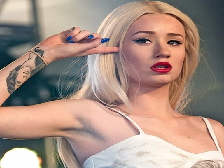 Iggy Azalea 公開嗆聲:尼克楊再敢背叛我一次 我就切斷他「那邊」!