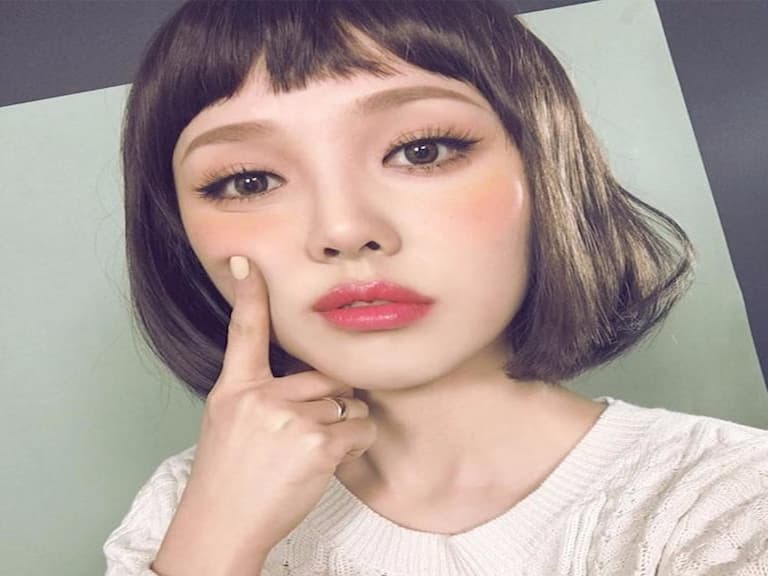 史上最強作弊妝 挺鼻 小臉超上相～吃胖一點也沒關係 以後自拍不用喬角度！怎麼拍都像混血兒