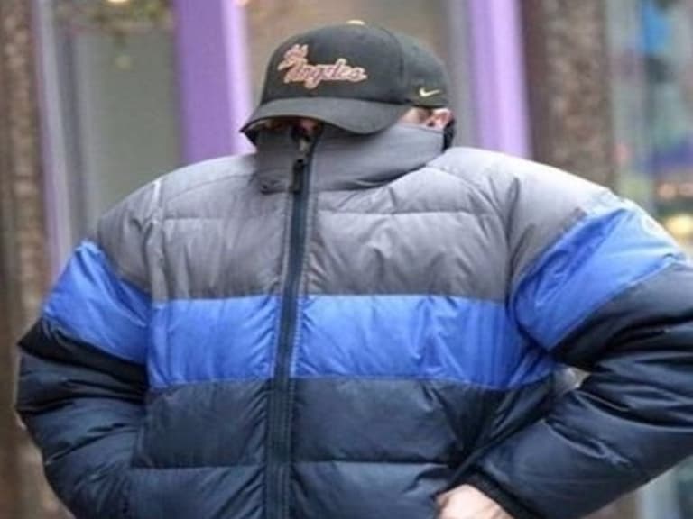 李奧納多躲避狗仔 10 招 怎麼看起來都更醒目....