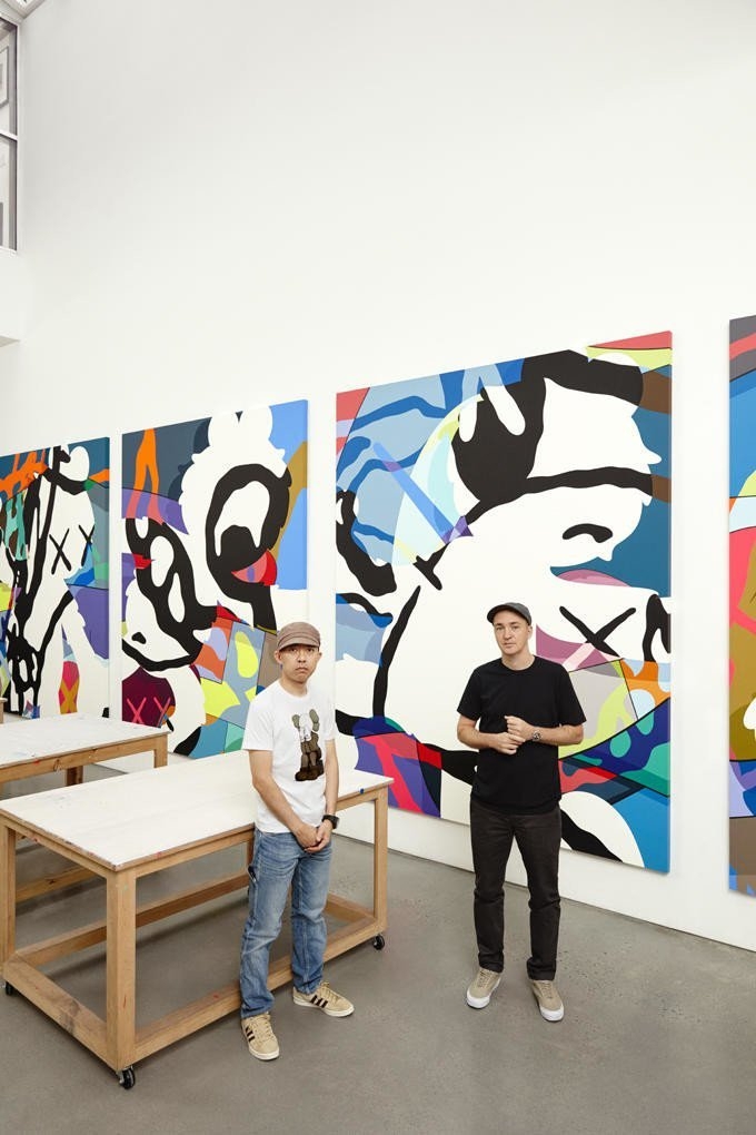 KAWS X UNIQLO 聯名廣告曝光！　就連「他」也不知道要挑哪一件...