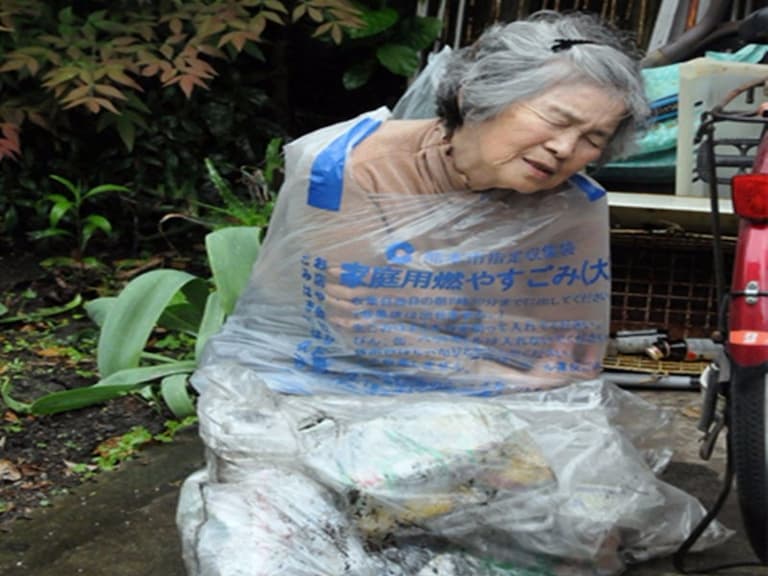 87 歲阿嬤遭人棄置垃圾袋？背後的原因竟然是…