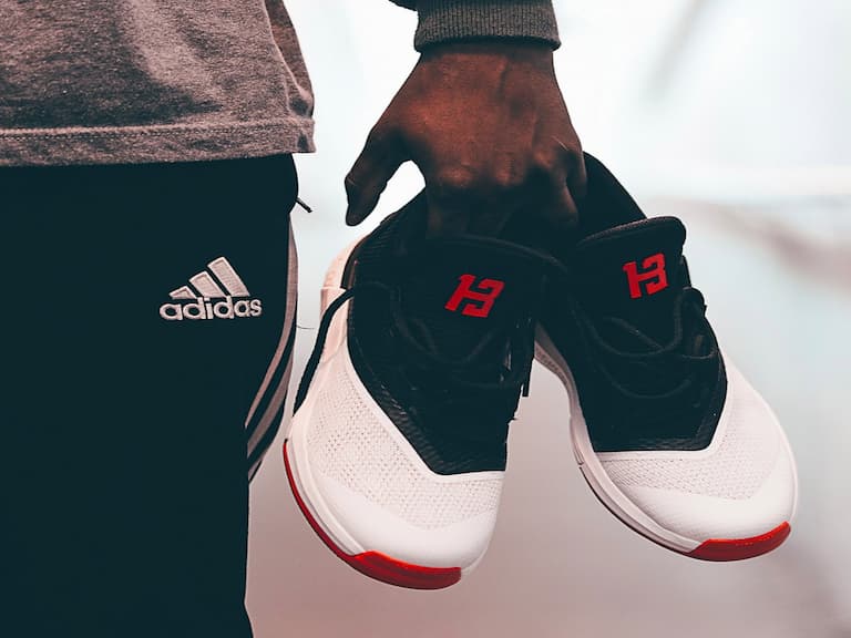adidas x Crazylight Boost 2.5 James Harden “HOME” Harden實著主場配色 即將在台開售