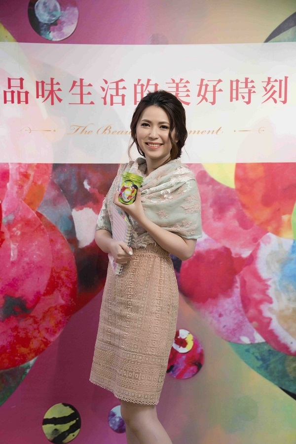 杯裝花茶變身行動藝廊，隨身品味生活美學