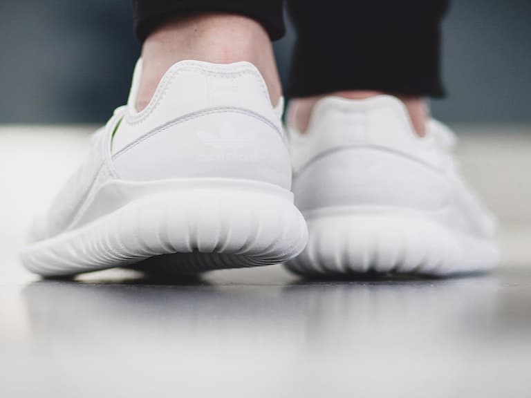 白到徹底! adidas Tubular Radial “Crystal White” 鞋款!