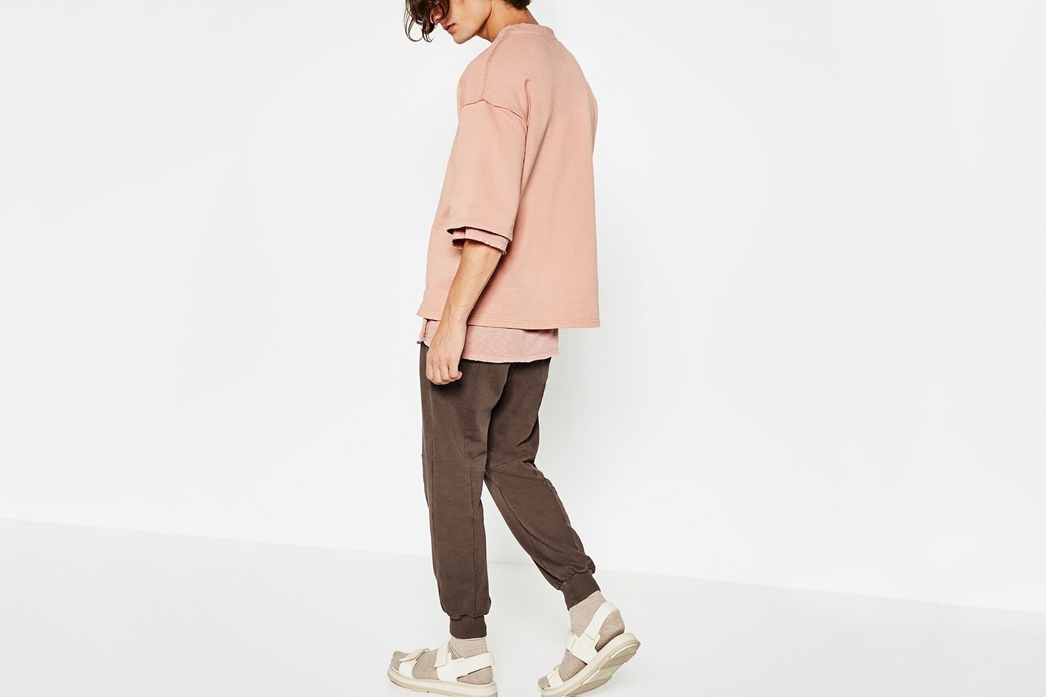 ZARA 居然推出全新 Yeezy 系列　肯爺表示：Ｘ的！搶生意啊