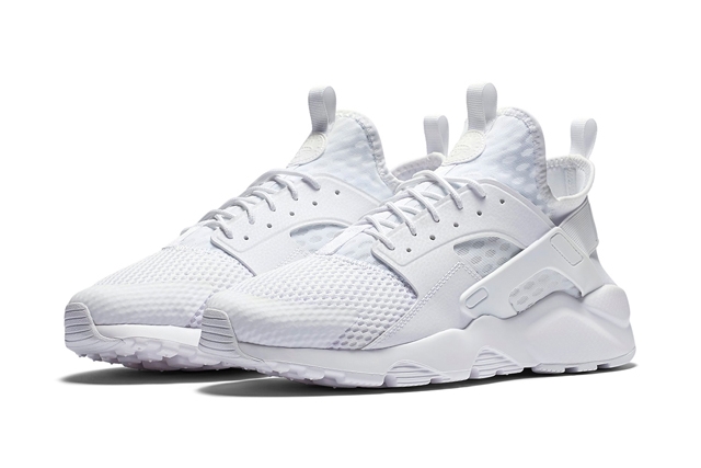 今夏 NIKE 最新球鞋款曝光！經典不敗的純白融合傳統展現夏日造型