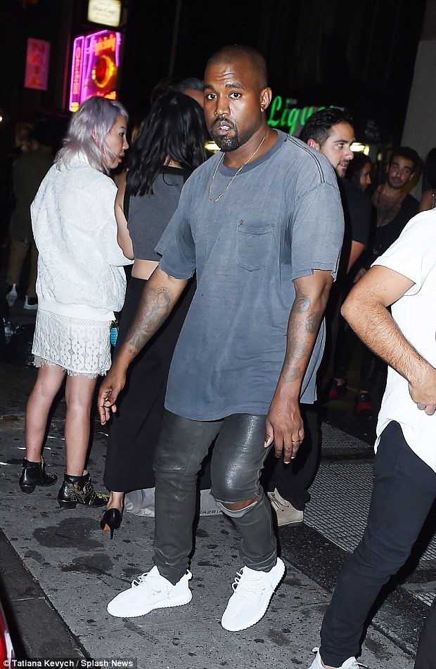 肯爺古巴又放毒！　全白色 Yeezy Boost 350 出現