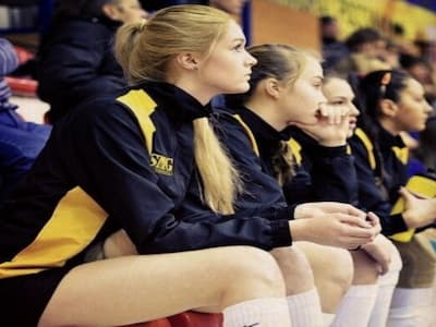 別再只有莎賓娜！新排球女神誕生　網友肉搜「世界 4 大排球美女」