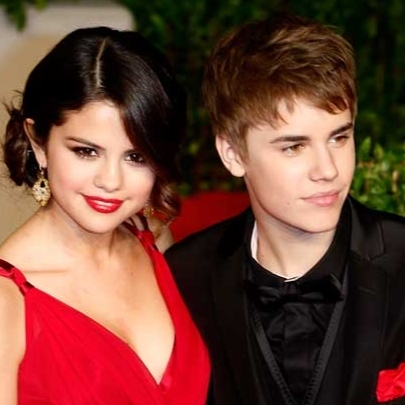 粉絲演唱會上高舉「請嫁給小賈」標語　賽琳娜當場回應...