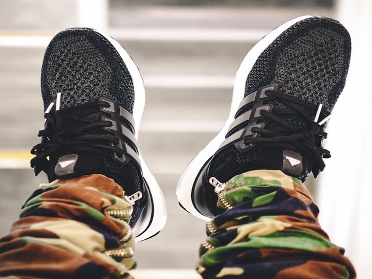 一雙鞋定勝負!adidas Ultra Boost 全新漸層設計「Core Black」
