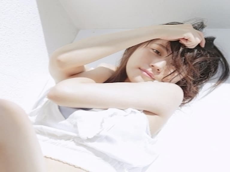 有村架純首度嘗試性感寫真　大膽放送白皙美背！