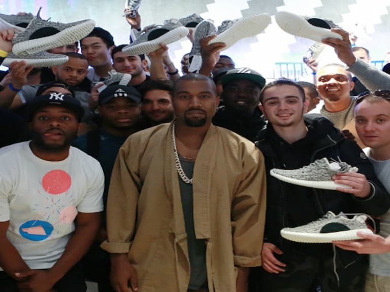 肯伊威斯特又引戰?印製 Yeezy T 恤標語 公開販售嗆喬丹!