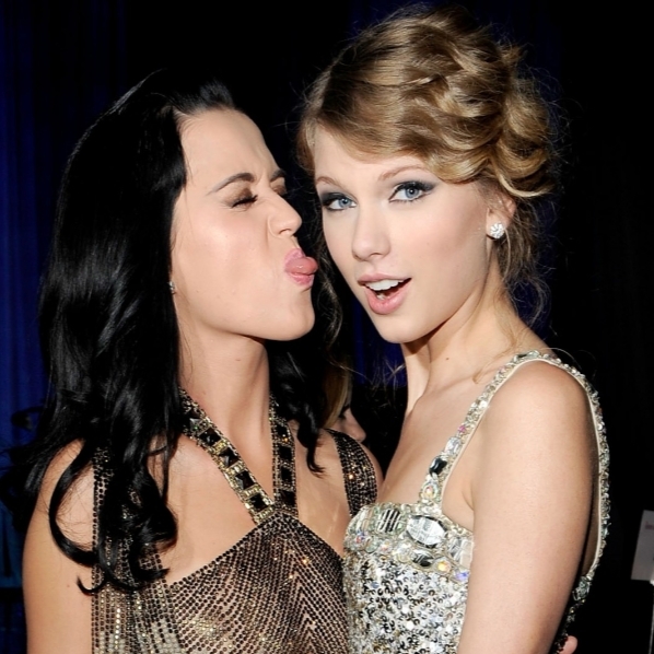 尷尬了！凱蒂佩芮推特帳號被駭　向死對頭泰勒絲傳出「miss you baby」！