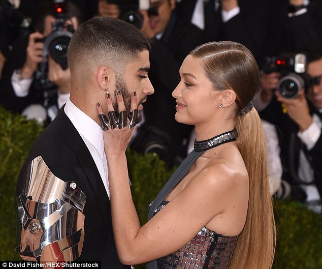 分手潮？贊恩與吉吉哈蒂德已分手　交往 7 個月後破局！