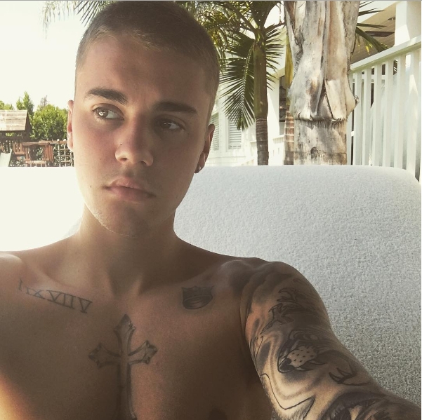 新潮流趨勢？小賈斯汀「吸奶嘴」到處趴趴走　背後原因居然是...