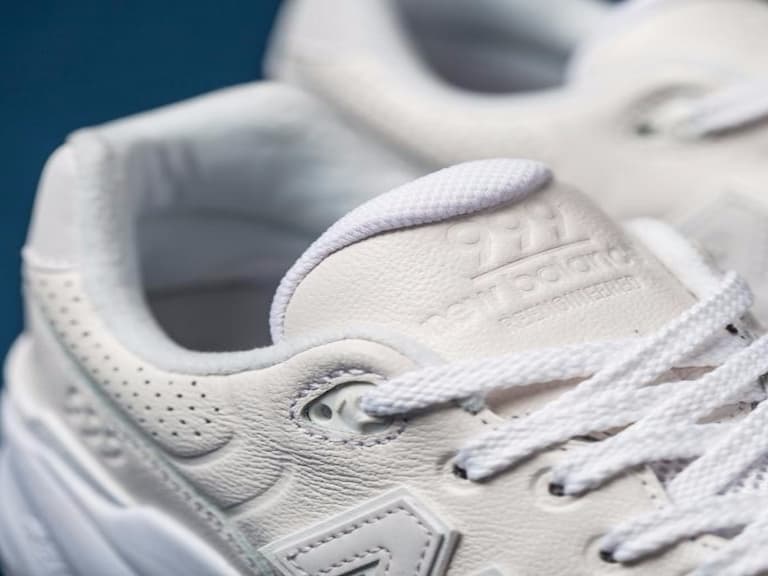 中性色當道! New Balance 紀念款釋出 粉絲直呼:好想要!