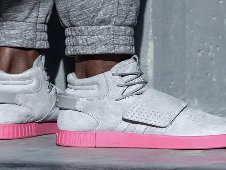 adidas Originals 的這雙 Tubular Invader Strap　像極了多年前肯爺經典的這一雙！