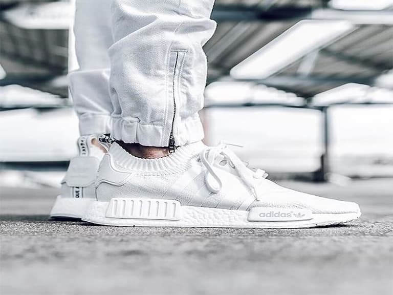 核爆等級的震撼彈！當紅波鞋 NMD_R1 PK 經典白、黑配色台灣 7 月 10 日即將發售