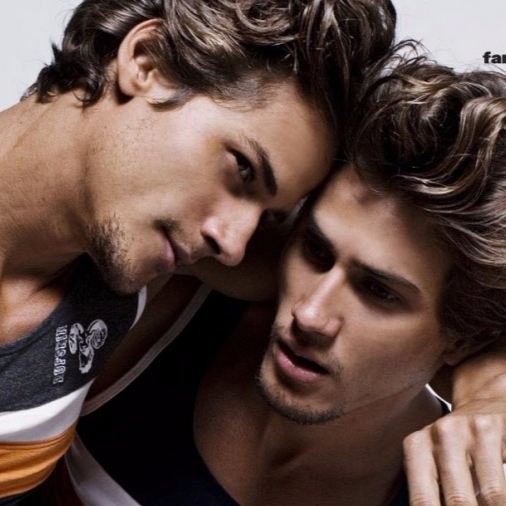 巴西 30 歲超帥雙胞胎男模　一同入鏡拍照也太犯規！