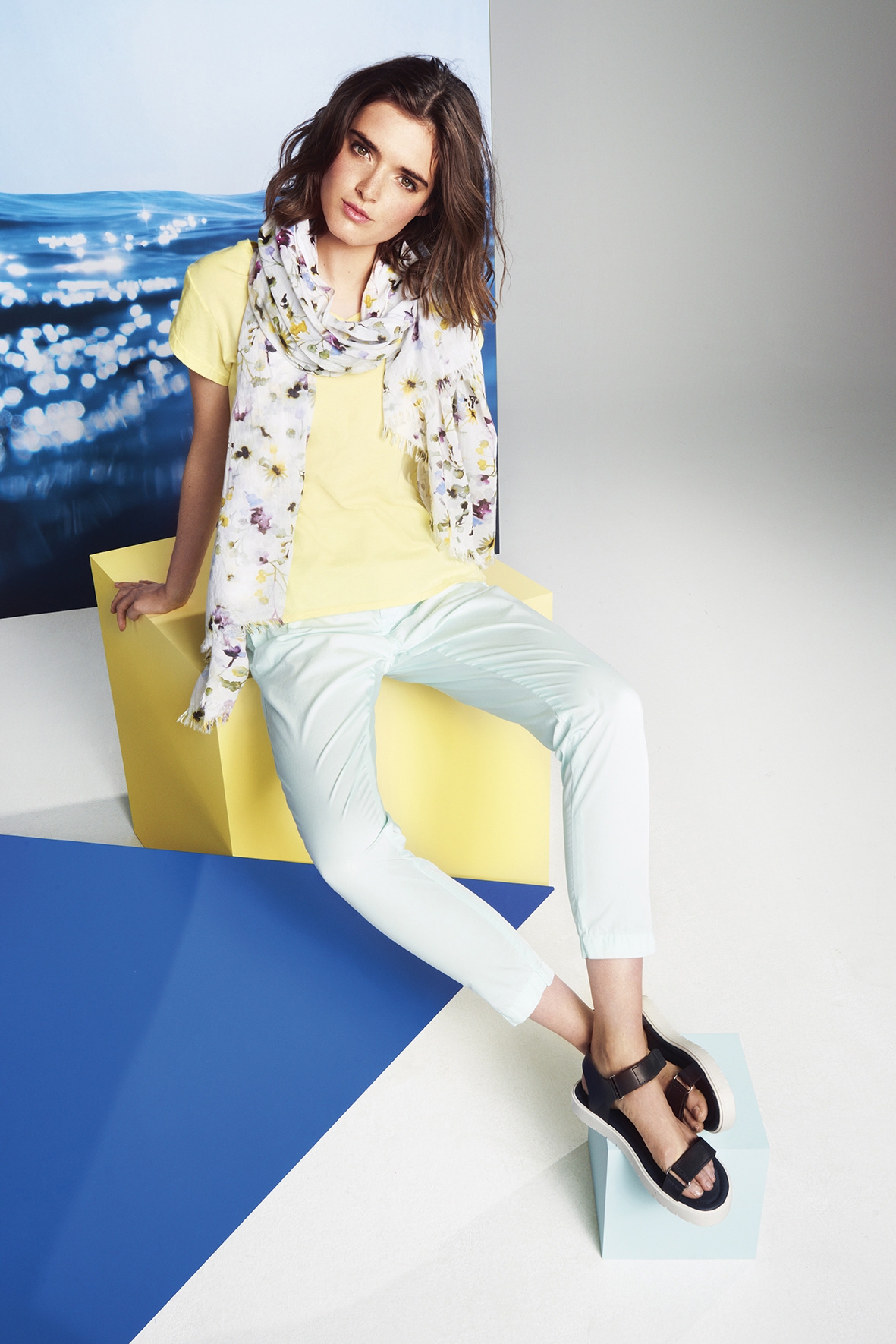 甜美清新水彩印花   AIGLE 打造浪漫夏季休閒時尚