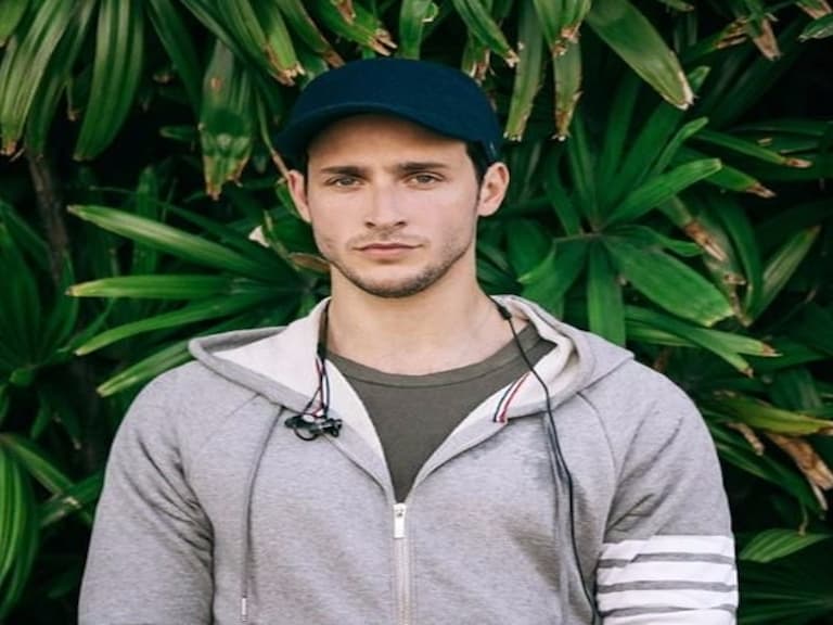 Instagram 上擁有二百萬粉絲！這位如模特兒英俊的男生，原來是一位醫生！