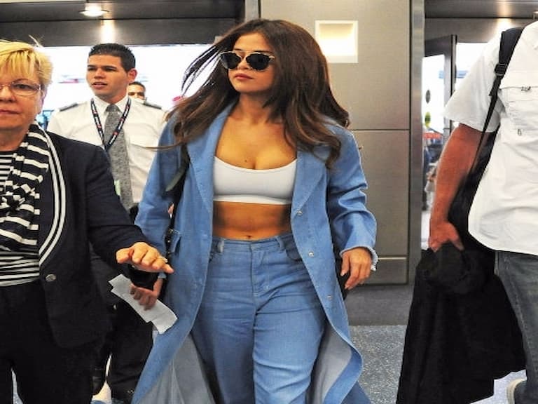 可性感可甜美!盤點 Selena Gomez 最美的 20 套時尚穿搭!