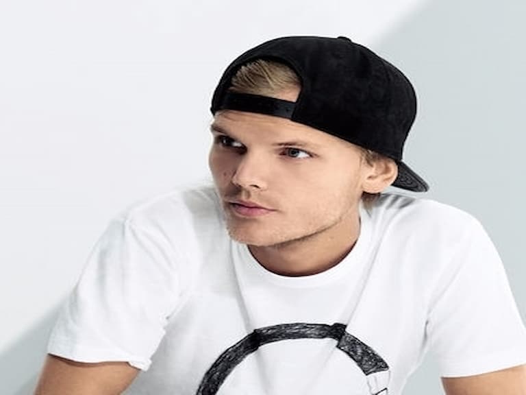 台灣買得到!H&M 與知名 DJ Avicii 跨界推出平價時裝