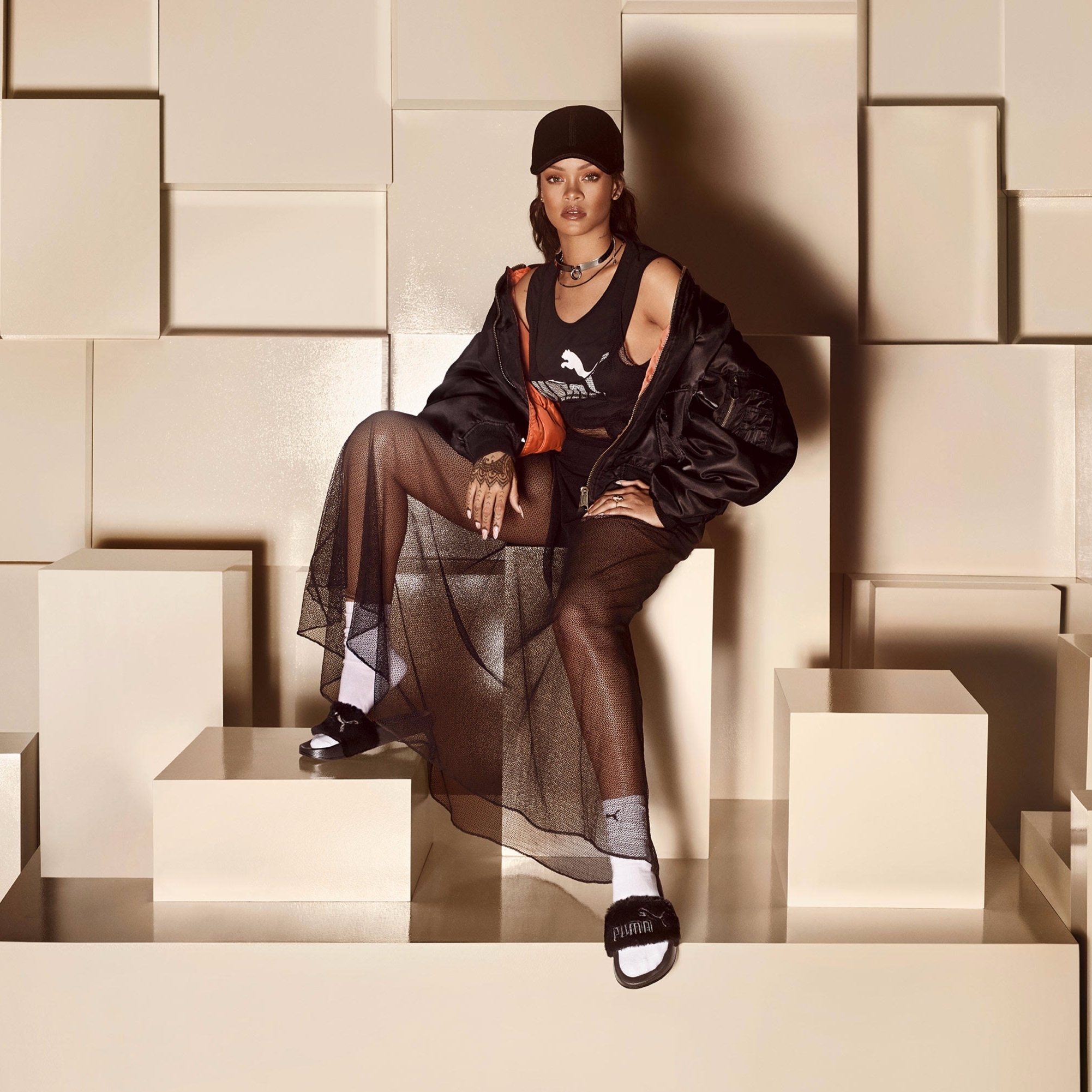 【 PUMA X FENTY 】奢華毛絨拖鞋！The Fur Slide by Rihanna 鉚釘灰型格新色 8/5 限量登台發售