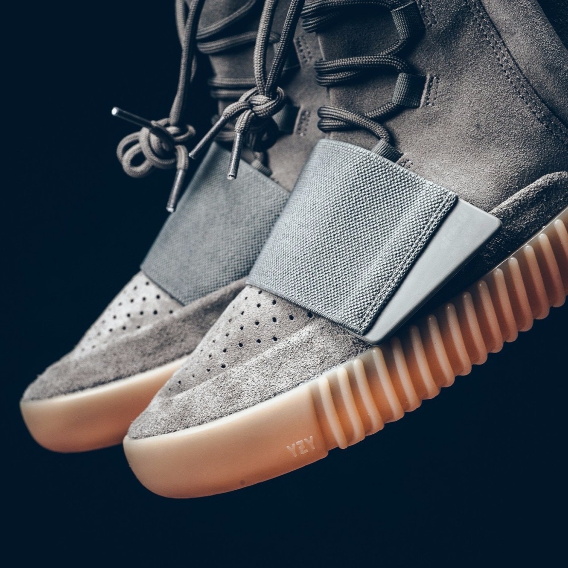 跟 Air Jordan 搶飯碗？肯爺計畫與 adidas 在 2017 年推出 Yeezy 籃球鞋