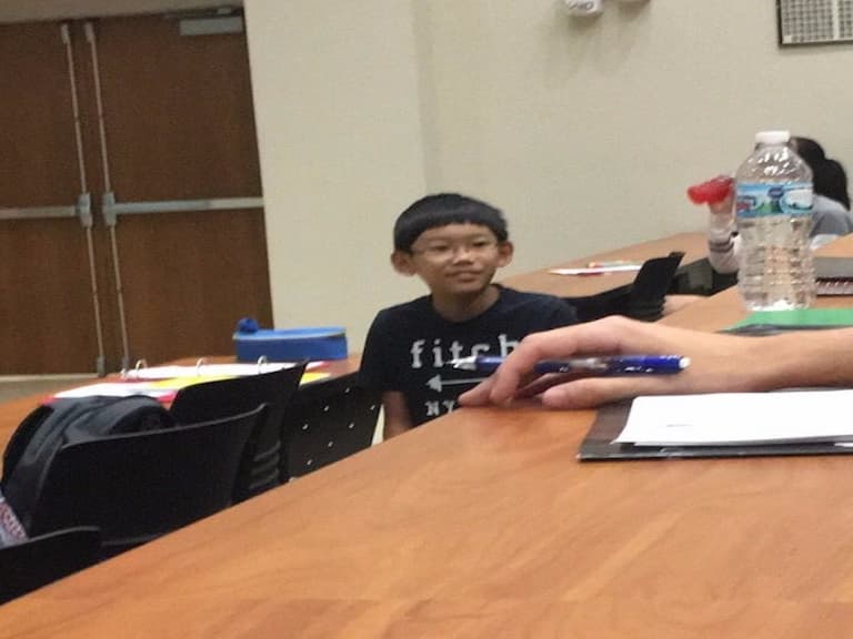 11 歲神童旁聽「有機化學」課堂 對美國大學生說「有問題可以問我」網路爆紅!