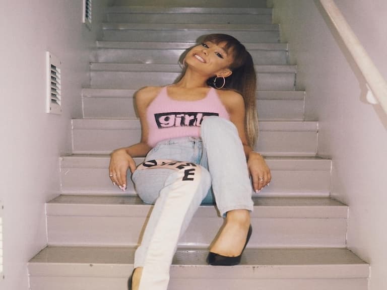 90年代大流行復古髮型回歸！就由 Ariana Grande 引領潮流！