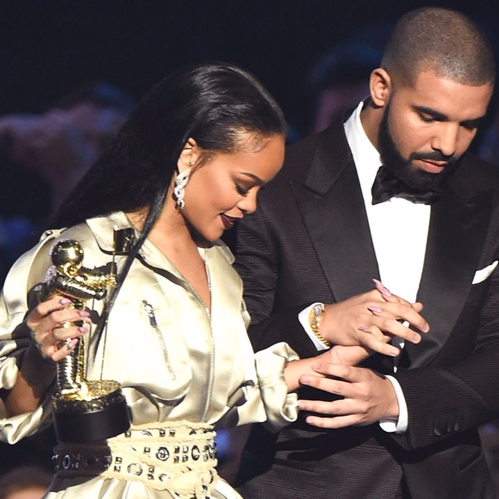 不再隱藏？Drake 對 Rihanna 高調深情告白：我自 22 歲那年就已經愛上她⋯⋯