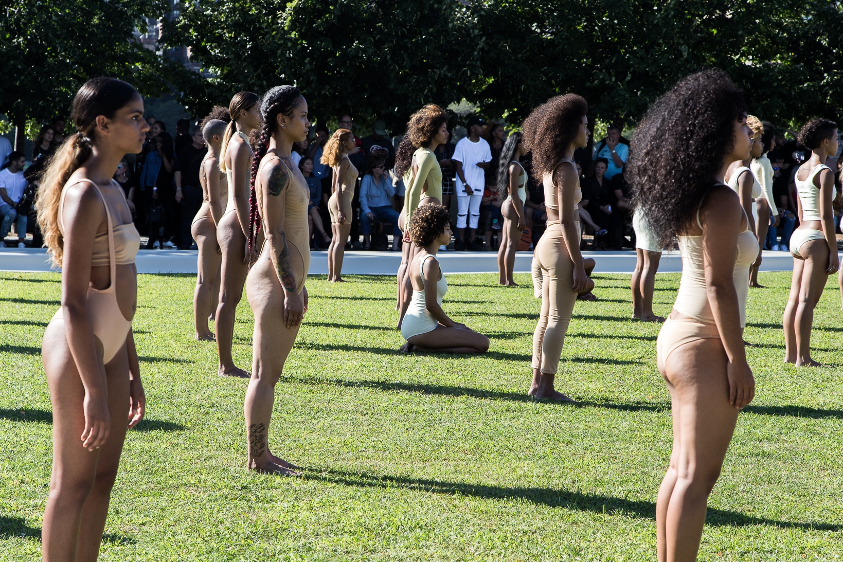 Yeezy Season 4 發佈會直擊！肯爺又發表了全新鞋款？