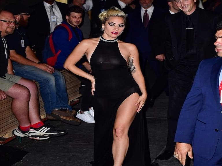 Lady Gaga 踩上超高跟鞋再現女王風采 一張照片告訴你這背後有多辛苦!