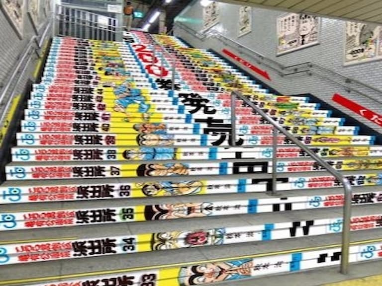 慶祝《烏龍派出所》200 卷完結篇　JR「龜有站」佈滿超大型廣告！