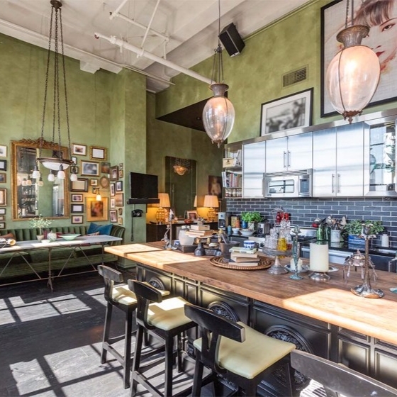 離婚風波後最新動向！ Johnny Depp 比酒店更豪華的 L.A. 5 層大宅，以 1,280 萬美金放售！